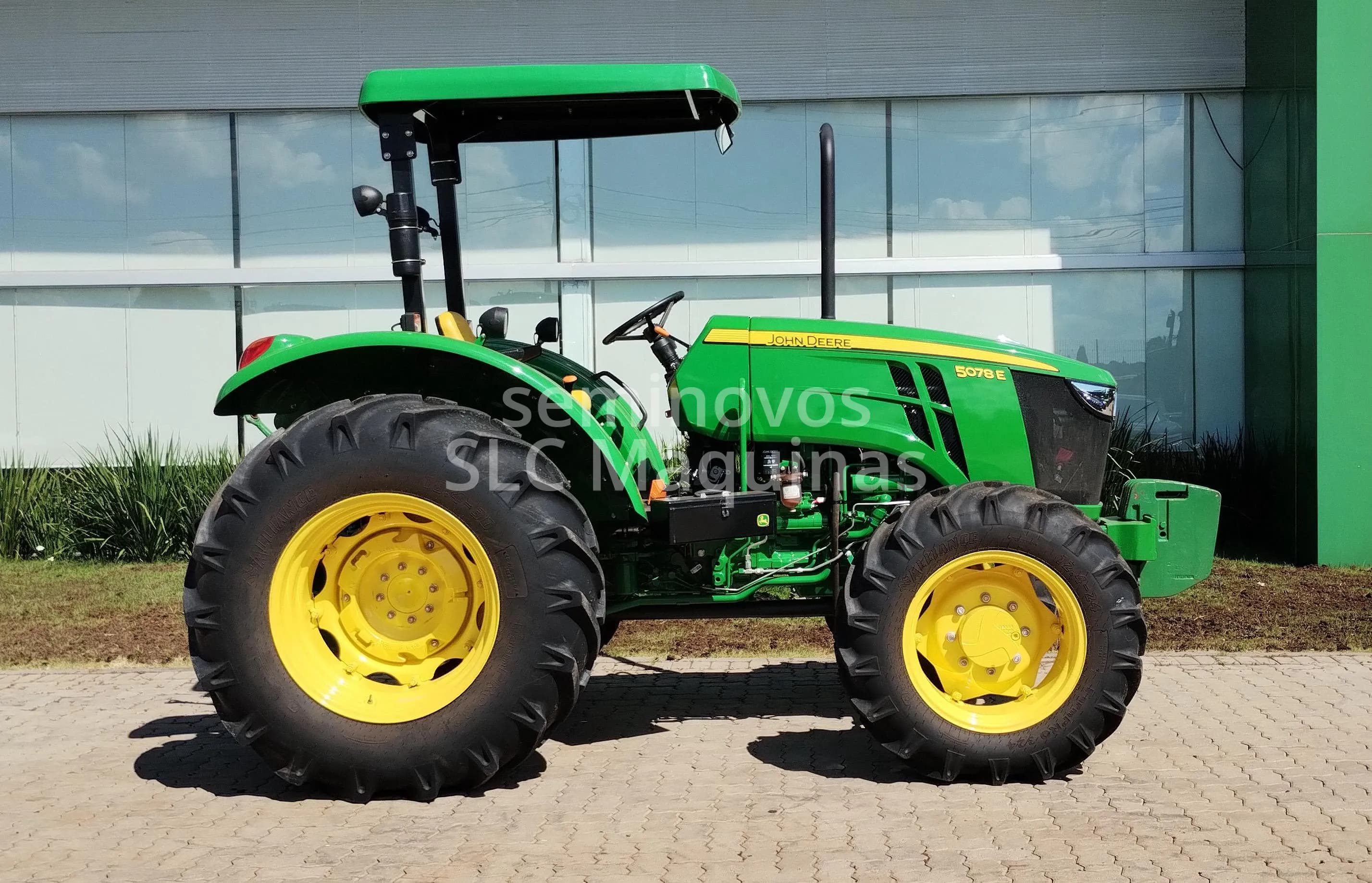 Colheitadeira Case Case Axial - Flow 8120